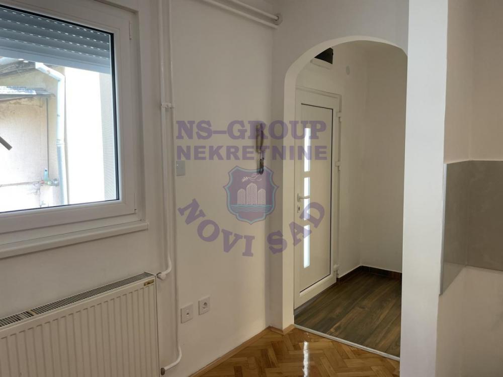 Slika 2 - Garsonjera 24m2 Centar - Novi Sad